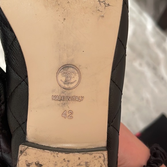 Authentic chanel quilted black flats with bow (UNITED STATES WOMENS SIZE 9) - Picture 2 of 3